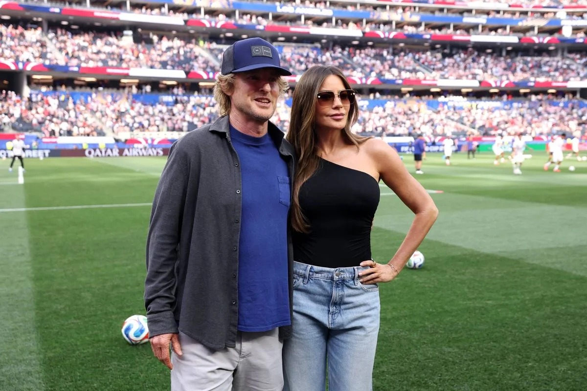 INGLEWOOD, CALIFORNIA - JUNE 12: Sofia Vergara (R) and Owen Wilson attend the FIFA World Cup 2026 Group D match between USA and Paraguay at Los Angeles Stadium on June 12, 2026 in Inglewood, California. (Photo by Alex Livesey - FIFA/FIFA via Getty Images)