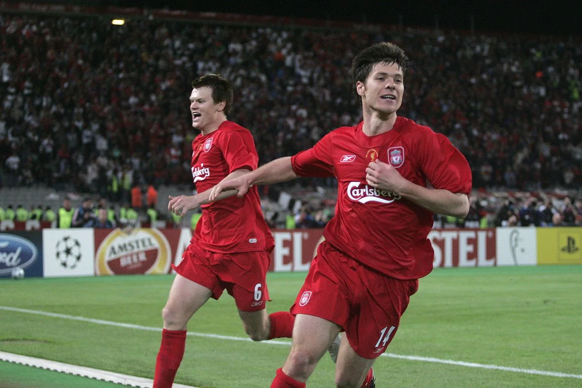 Xabi Alonso playing for Liverpool